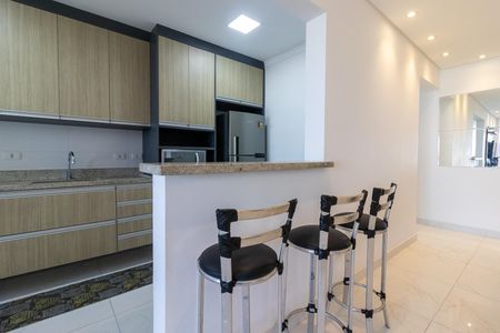 Sala de apartamento para alugar com 3 quartos, 120m² em Vila Tupi, Praia Grande
