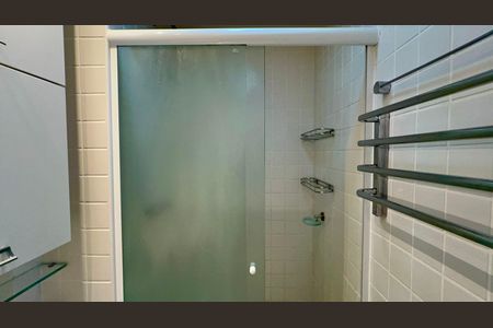 Apartamento para alugar com 97m², 2 quartos e 1 vaga Apartamento para alugar com 97m², 2 quartos e 1 vagaBanheiro da Suíte