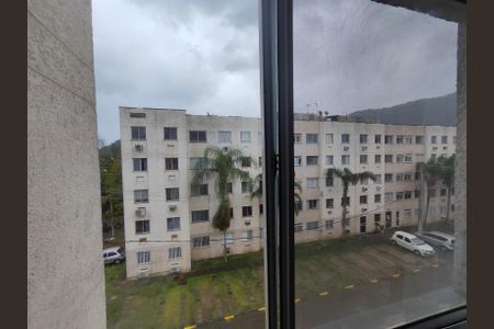 Vista da Sala de apartamento para alugar com 3 quartos, 53m² em Vargem Pequena, Rio de Janeiro