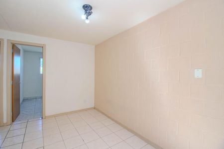 Sala de apartamento para alugar com 2 quartos, 43m² em Rubem Berta, Porto Alegre