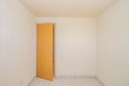 Quarto 1 de apartamento para alugar com 2 quartos, 43m² em Rubem Berta, Porto Alegre