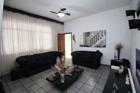 Sala de casa para alugar com 4 quartos, 190m² em Penha Circular, Rio de Janeiro