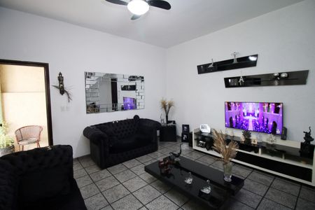 Sala de casa para alugar com 4 quartos, 190m² em Penha Circular, Rio de Janeiro
