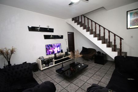 Sala de casa para alugar com 4 quartos, 190m² em Penha Circular, Rio de Janeiro