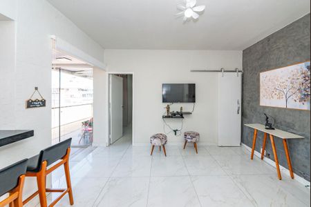 Apartamento à venda com 65m², 1 quarto e sem vaga Apartamento à venda com 65m², 1 quarto e sem vagaSala
