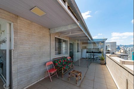 Apartamento à venda com 65m², 1 quarto e sem vaga Apartamento à venda com 65m², 1 quarto e sem vagaVaranda