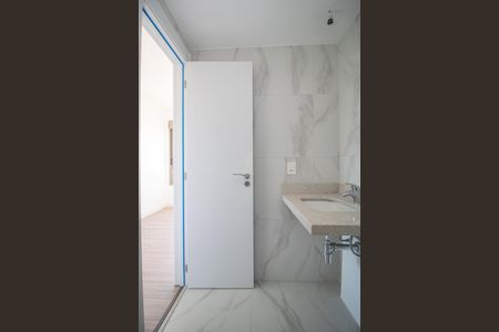 Apartamento à venda com 64m², 2 quartos e 1 vaga Apartamento à venda com 64m², 2 quartos e 1 vagaBanheiro da Suíte