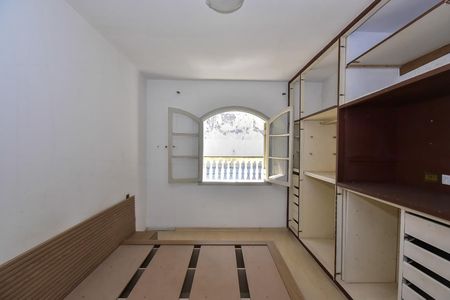 Casa à venda com 302m², 4 quartos e 3 vagasSuíte