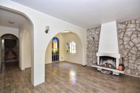 Sala de casa para alugar com 4 quartos, 302m² em Vila Praia, São Paulo