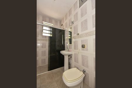 Casa à venda com 302m², 4 quartos e 3 vagasBanheiro 1