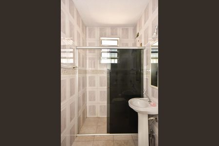 Casa à venda com 302m², 4 quartos e 3 vagasBanheiro 1