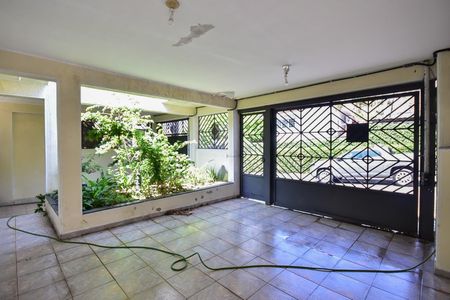 Casa à venda com 302m², 4 quartos e 3 vagasGaragem