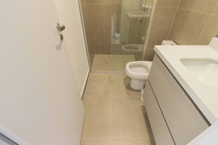 Banheiro de kitnet/studio para alugar com 0 quarto, 26m² em Vila Mariana, São Paulo