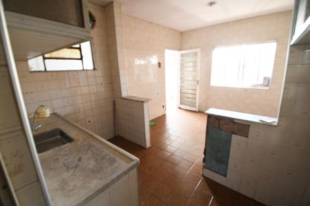 Casa à venda com 74m², 2 quartos e 2 vagasCozinha