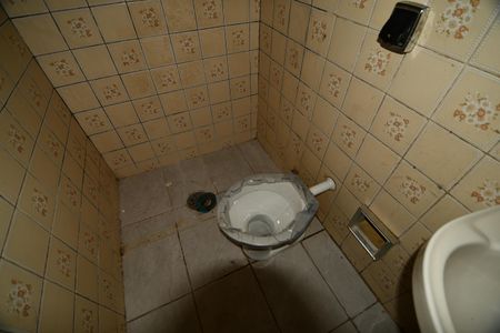 Casa à venda com 74m², 2 quartos e 2 vagasBanheiro da Suíte