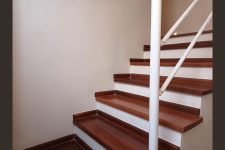 Casa à venda com 270m², 4 quartos e 2 vagas Casa à venda com 270m², 4 quartos e 2 vagasFoto 33