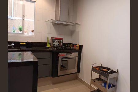 Casa à venda com 270m², 4 quartos e 2 vagas Casa à venda com 270m², 4 quartos e 2 vagasFoto 13