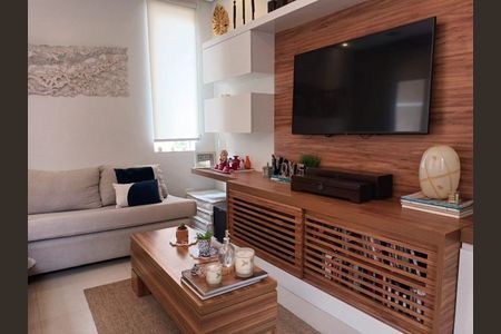 Casa à venda com 270m², 4 quartos e 2 vagasFoto 03