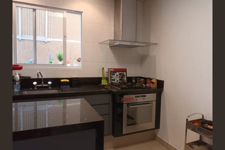 Casa à venda com 270m², 4 quartos e 2 vagas Casa à venda com 270m², 4 quartos e 2 vagasFoto 12