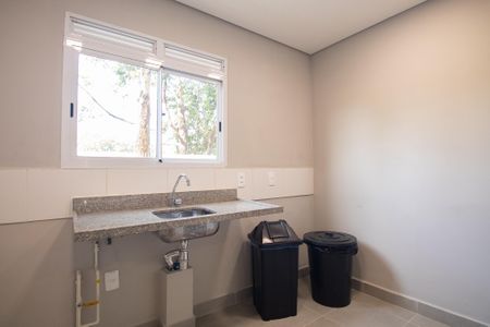 Apartamento para alugar com 36m², 2 quartos e sem vagaÁrea comum - Salão de festas