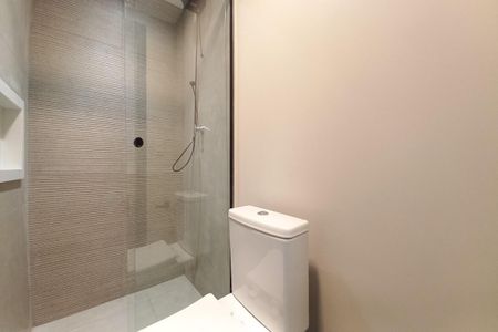 Banheiro de kitnet/studio para alugar com 1 quarto, 31m² em Botafogo, Campinas