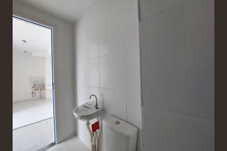 Apartamento à venda com 35m², 2 quartos e sem vaga Apartamento à venda com 35m², 2 quartos e sem vagaBanheiro Social