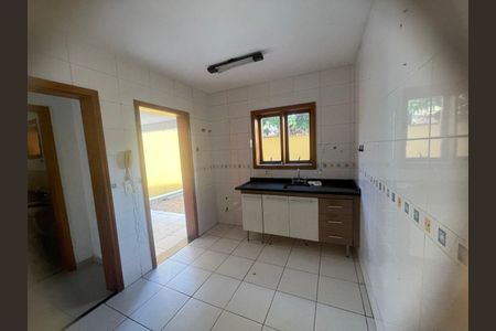 Casa à venda com 5 quartos, 172m² em Vila Rosalia, Guarulhos