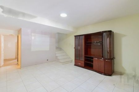 Casa à venda com 3 quartos, 142m² em Jardim Santa Mena, Guarulhos