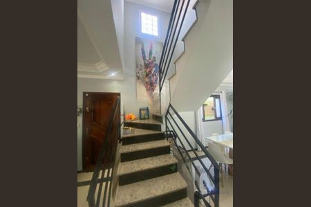 Casa à venda com 3 quartos, 250m² em Vila Rosalia, Guarulhos