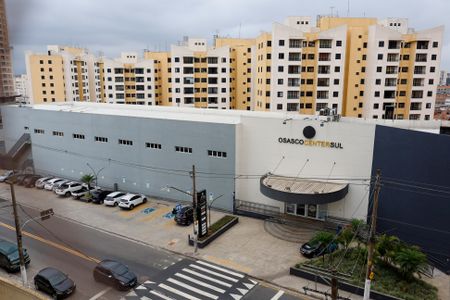 Apartamento à venda com 65m², 2 quartos e 1 vaga Apartamento à venda com 65m², 2 quartos e 1 vagaVista da Sacada