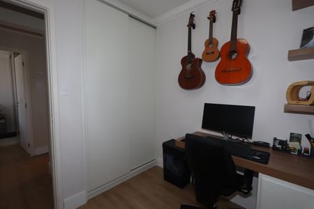 Apartamento à venda com 81m², 3 quartos e 2 vagasQuarto 2