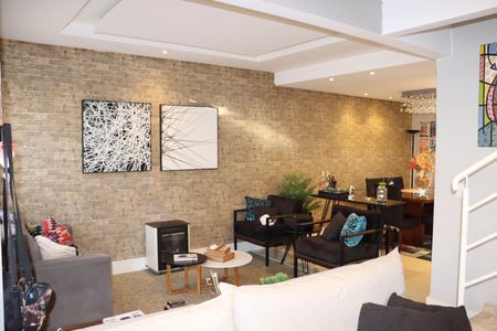 Sala de casa de condomínio para alugar com 3 quartos, 110m² em Jardim Passargada I, Cotia