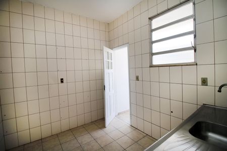 Apartamento para alugar com 90m², 2 quartos e sem vagaCozinha