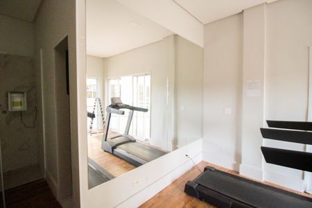 Apartamento à venda com 49m², 2 quartos e 1 vaga Apartamento à venda com 49m², 2 quartos e 1 vagaÁrea Comum - Academia