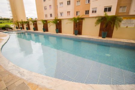 Apartamento à venda com 49m², 2 quartos e 1 vaga Apartamento à venda com 49m², 2 quartos e 1 vagaÁrea Comum - Piscina