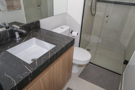 Banheiro Social de kitnet/studio à venda com 1 quarto, 28m² em Perdizes, São Paulo