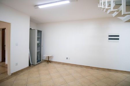 Casa à venda com 200m², 4 quartos e 3 vagasSala