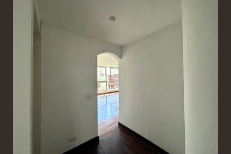 Apartamento à venda com 116m², 3 quartos e 1 vaga Apartamento à venda com 116m², 3 quartos e 1 vagaCorredor