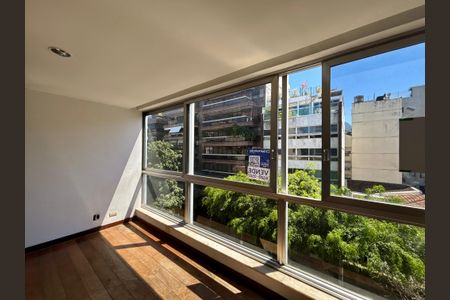 Apartamento à venda com 116m², 3 quartos e 1 vaga Apartamento à venda com 116m², 3 quartos e 1 vagaPlaca