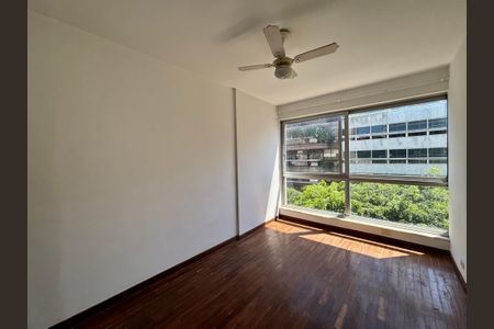 Apartamento à venda com 116m², 3 quartos e 1 vaga Apartamento à venda com 116m², 3 quartos e 1 vagaSuíte