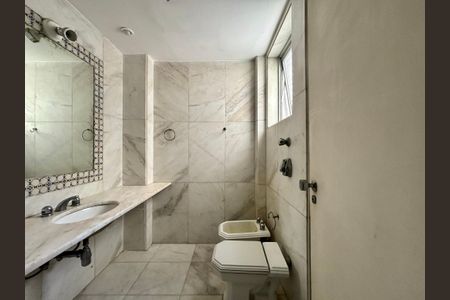 Apartamento à venda com 116m², 3 quartos e 1 vaga Apartamento à venda com 116m², 3 quartos e 1 vagaBanheiro social
