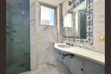 Apartamento à venda com 116m², 3 quartos e 1 vaga Apartamento à venda com 116m², 3 quartos e 1 vagaBanheiro da Suíte