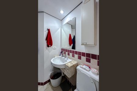 Apartamento à venda com 67m², 3 quartos e 1 vaga Apartamento à venda com 67m², 3 quartos e 1 vagaBanheiro da Suíte