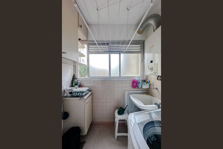 Apartamento à venda com 67m², 3 quartos e 1 vaga Apartamento à venda com 67m², 3 quartos e 1 vagaÁrea de Serviço