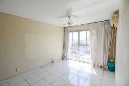 Apartamento à venda com 70m², 3 quartos e 1 vagaSala