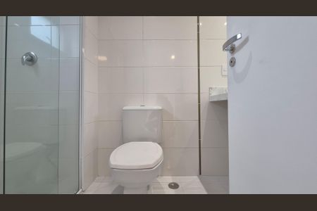 Apartamento à venda com 128m², 4 quartos e 2 vagas Apartamento à venda com 128m², 4 quartos e 2 vagasBanheiro da suíte