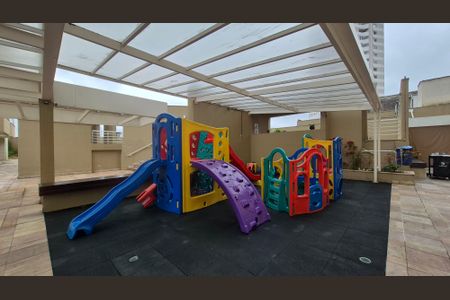 Apartamento à venda com 128m², 4 quartos e 2 vagas Apartamento à venda com 128m², 4 quartos e 2 vagasPlayground