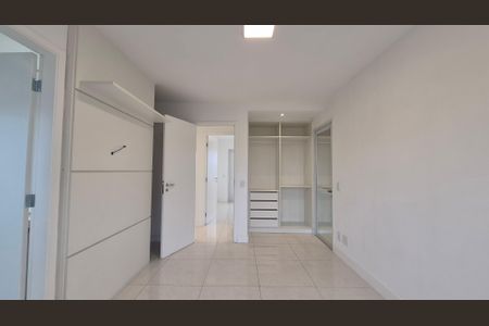 Apartamento à venda com 128m², 4 quartos e 2 vagas Apartamento à venda com 128m², 4 quartos e 2 vagasSuíte