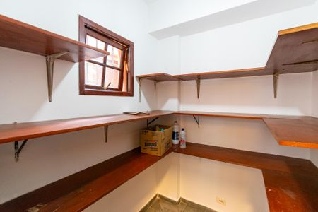 Casa de condomínio à venda com 225m², 3 quartos e 3 vagas Casa de condomínio à venda com 225m², 3 quartos e 3 vagasQuarto de Serviço