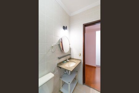 Casa de condomínio à venda com 225m², 3 quartos e 3 vagas Casa de condomínio à venda com 225m², 3 quartos e 3 vagasBanheiro Social